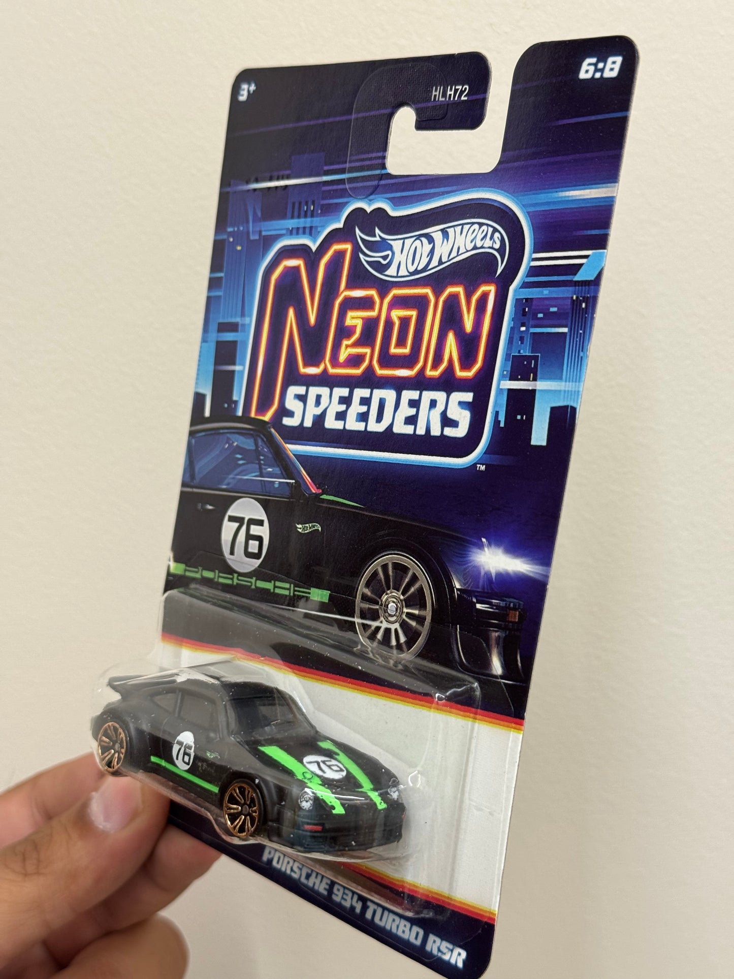 Hot Wheels Neon Speeders - Porsche 934 Turbo RSR