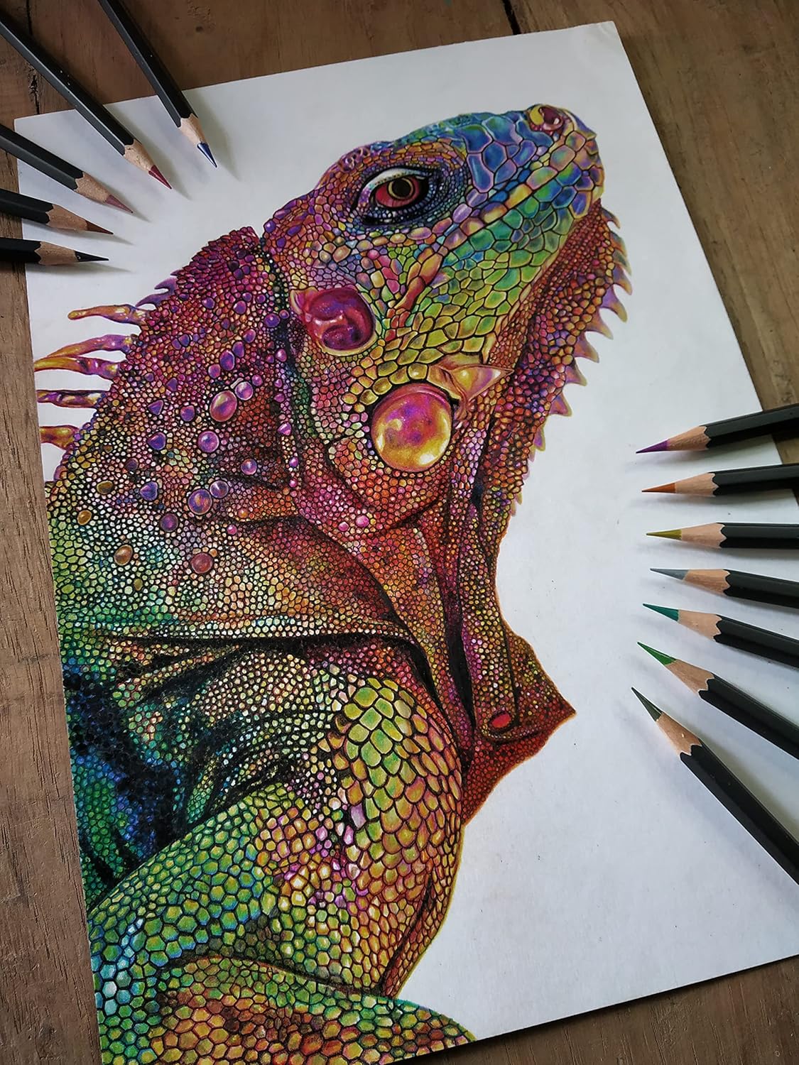 BRUSTRO Artist Metallic Colour Pencil Set of 12 Shades, 3.3mm lead | Wax-based, Ergonommic, Break Resistant, Easy Blending, Non-toxic Colors, Ideal for Fine Art and Craft.