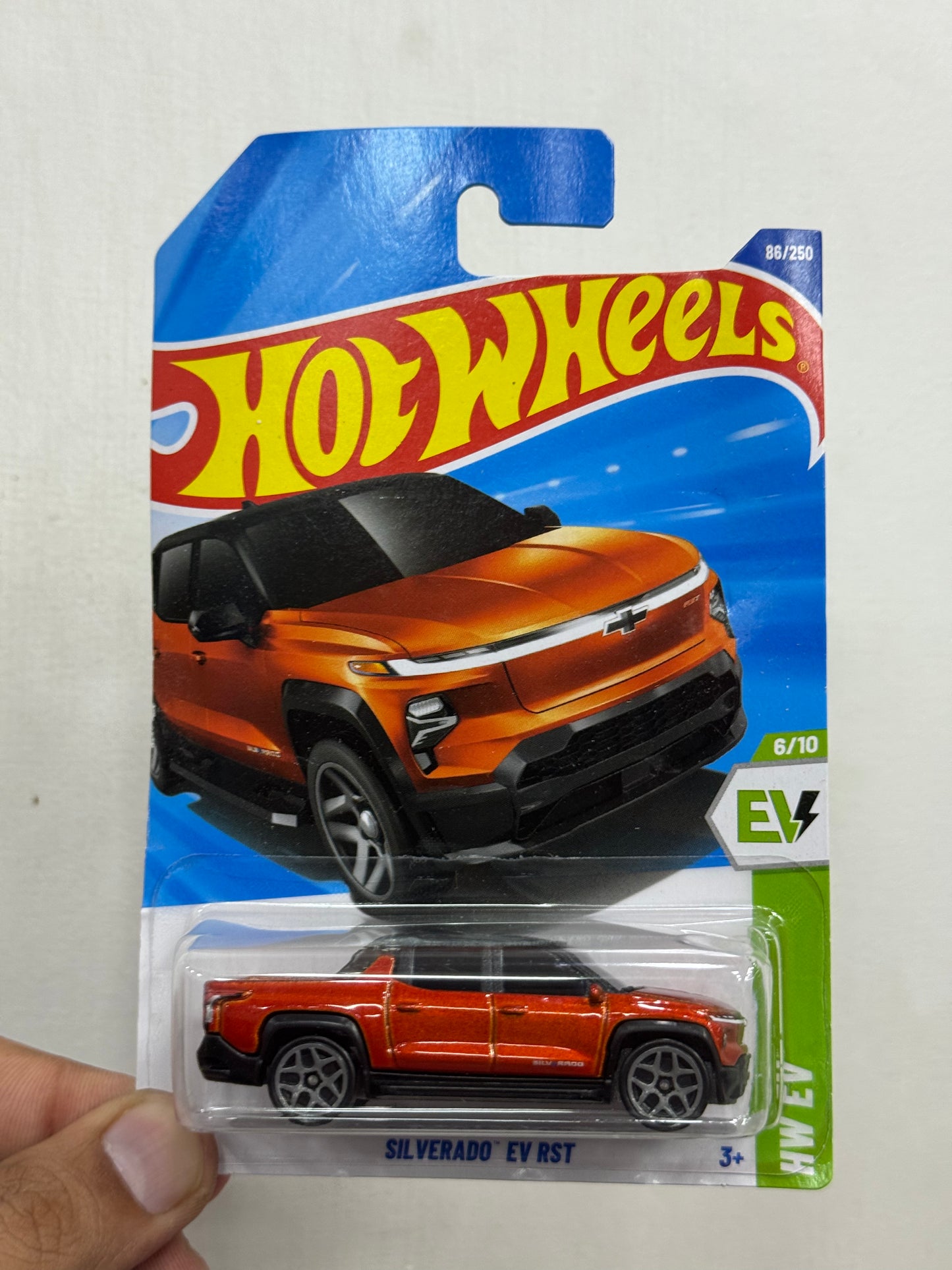 Hot Wheels - SILVERADO EV RST (N2025)