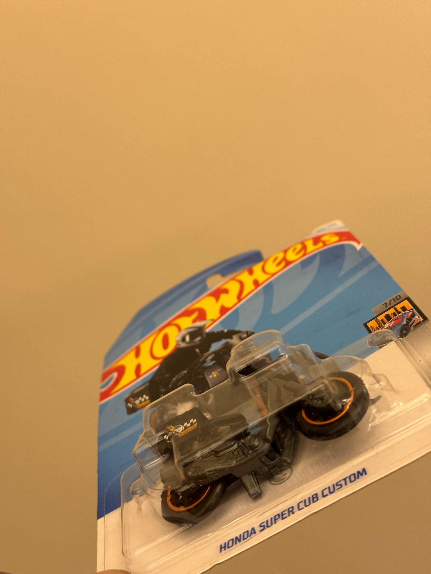 Hot Wheels - HONDA SUPER CUB CUSTOM (TREASURE HUNT)