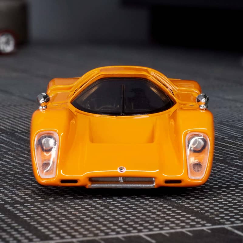 Hot Wheels Elite 64 McLaren M6GT ( Imported)