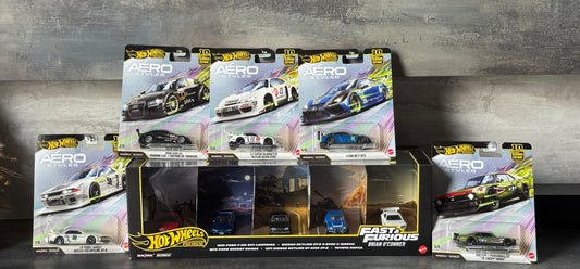 Hot Wheels - Premium Aero Style set of 5 cars with Fast & Furious Diorama
