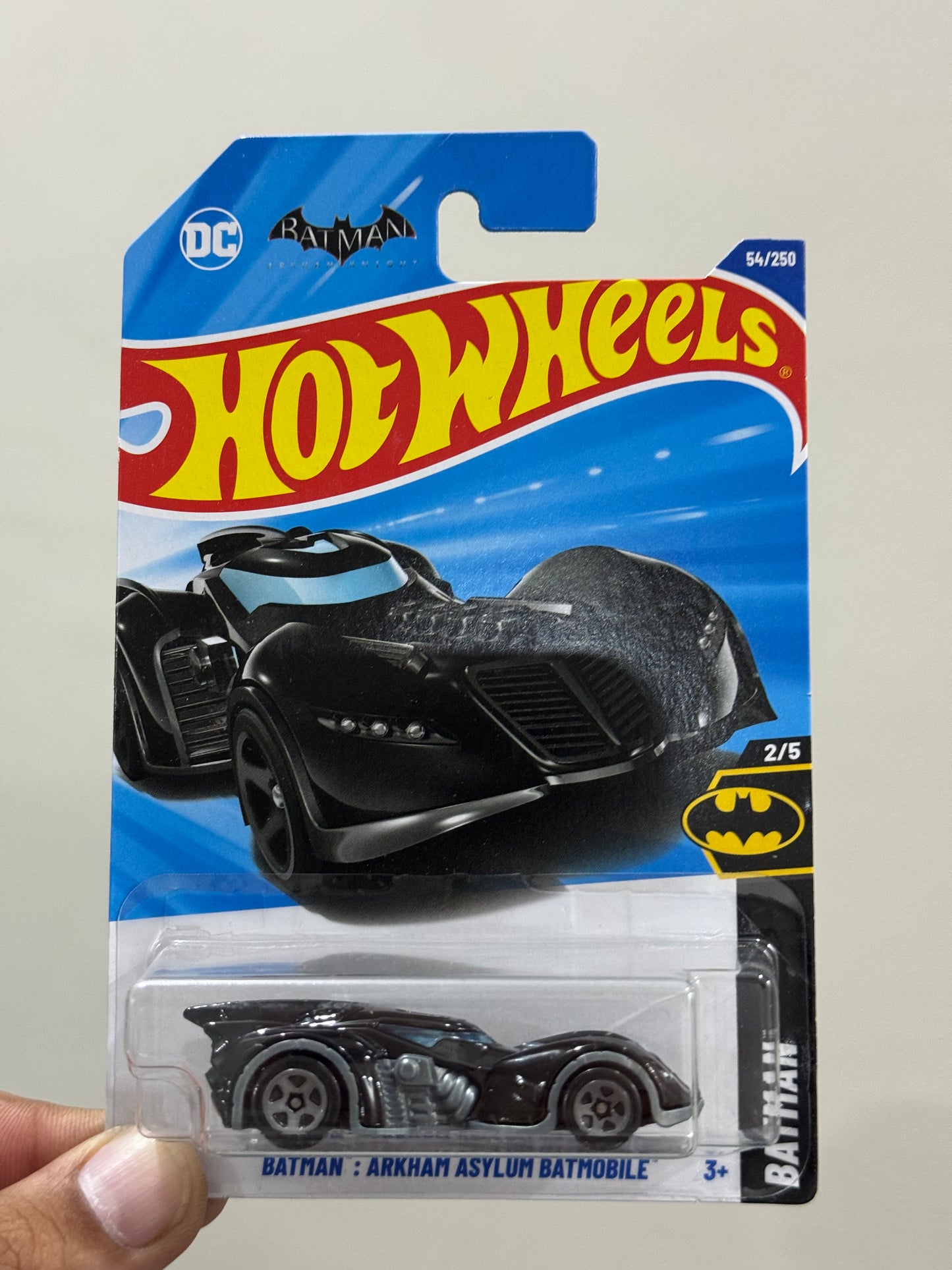 Hot Wheels - BATMAN ARKHAM ASYLUM BATMOBILE (K2025)