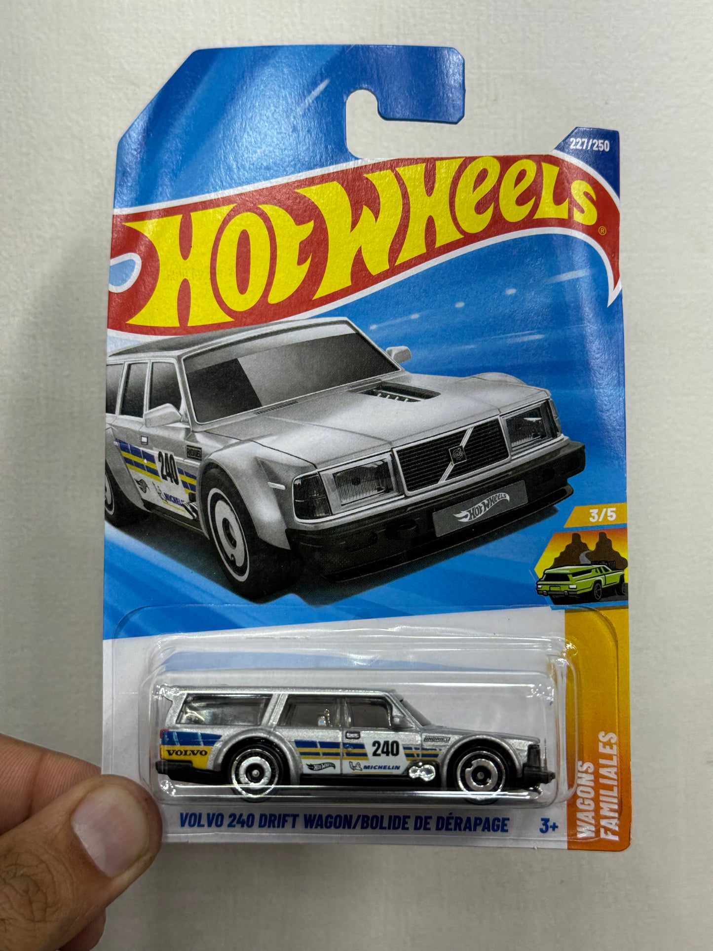 Hot Wheels - VOLVO 240 DRIFT WAGON/BOLIDE DE DERAPAGE (N2025)