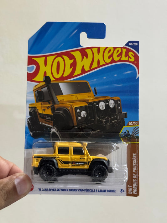 Hot Wheels - 15 LAND ROVER DEFENDER DOUBLE CAB