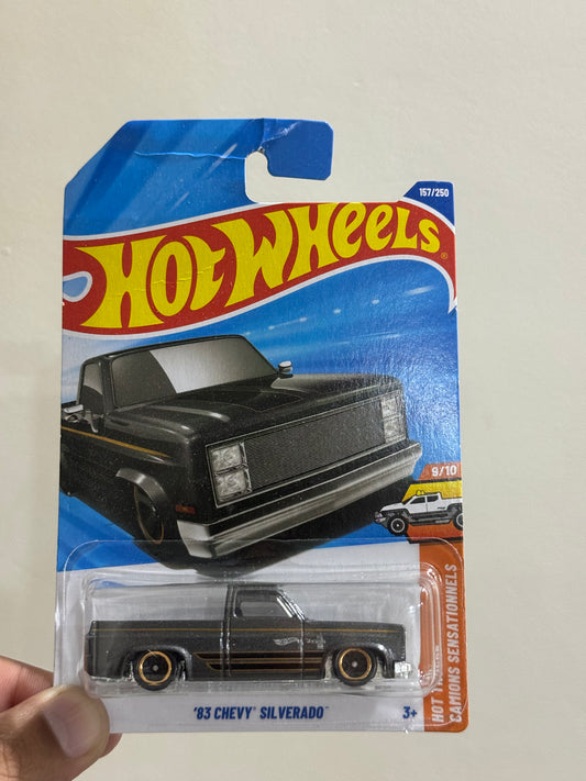 Hot Wheels - 83 CHEVY SILVERADO