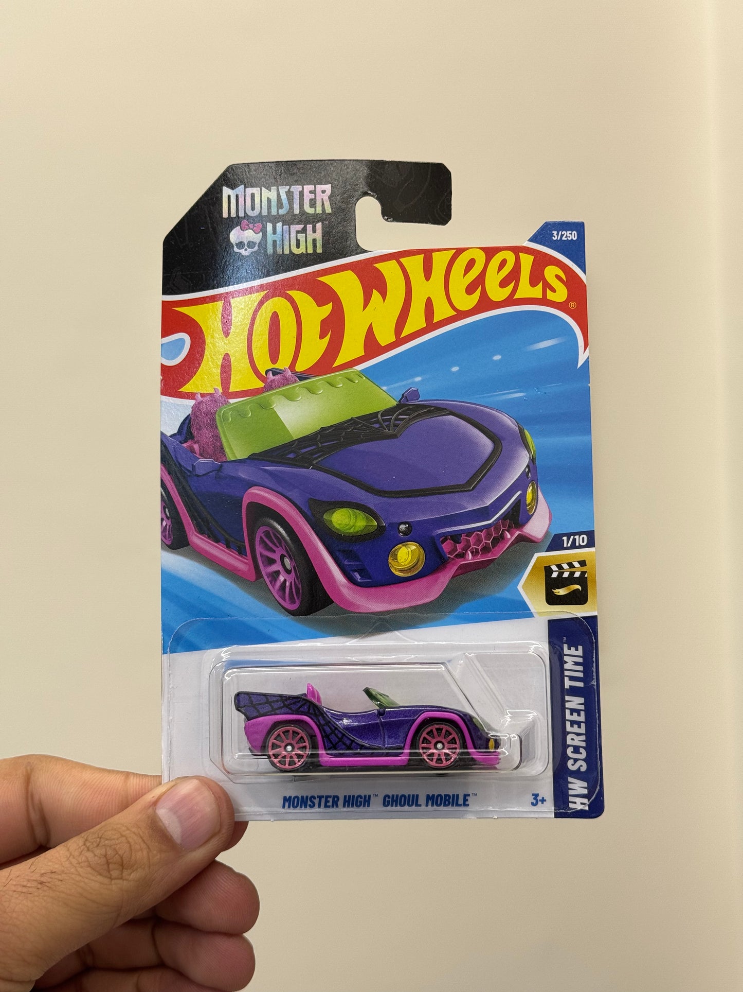 Hot Wheels - MONSTER HIGH GHOUL MOBILE (A)