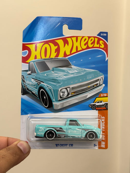 Hot Wheels - 67 Chevy C10(a)
